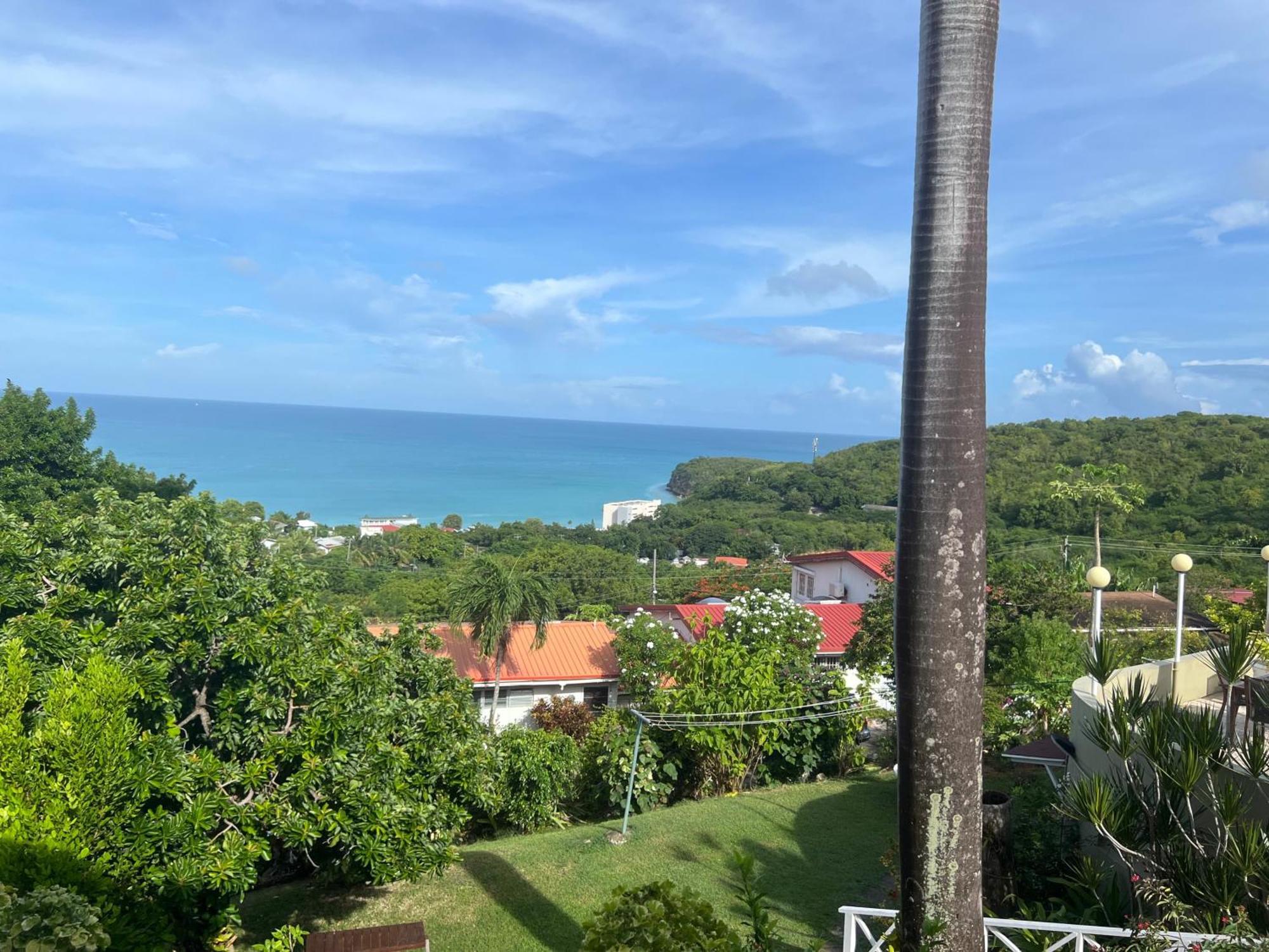Attractive 2-Bed Apartment Stunning Sea View Dickenson Bay Eksteriør billede